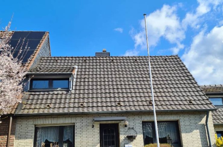 Zweifamilienhaus mit großem Grundstück