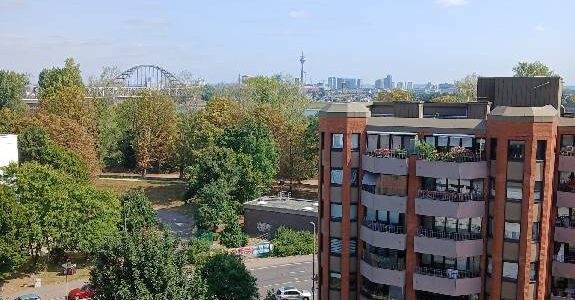 Appartement mit Südbalkon und Junggesellenküche im Rheinparkcenter